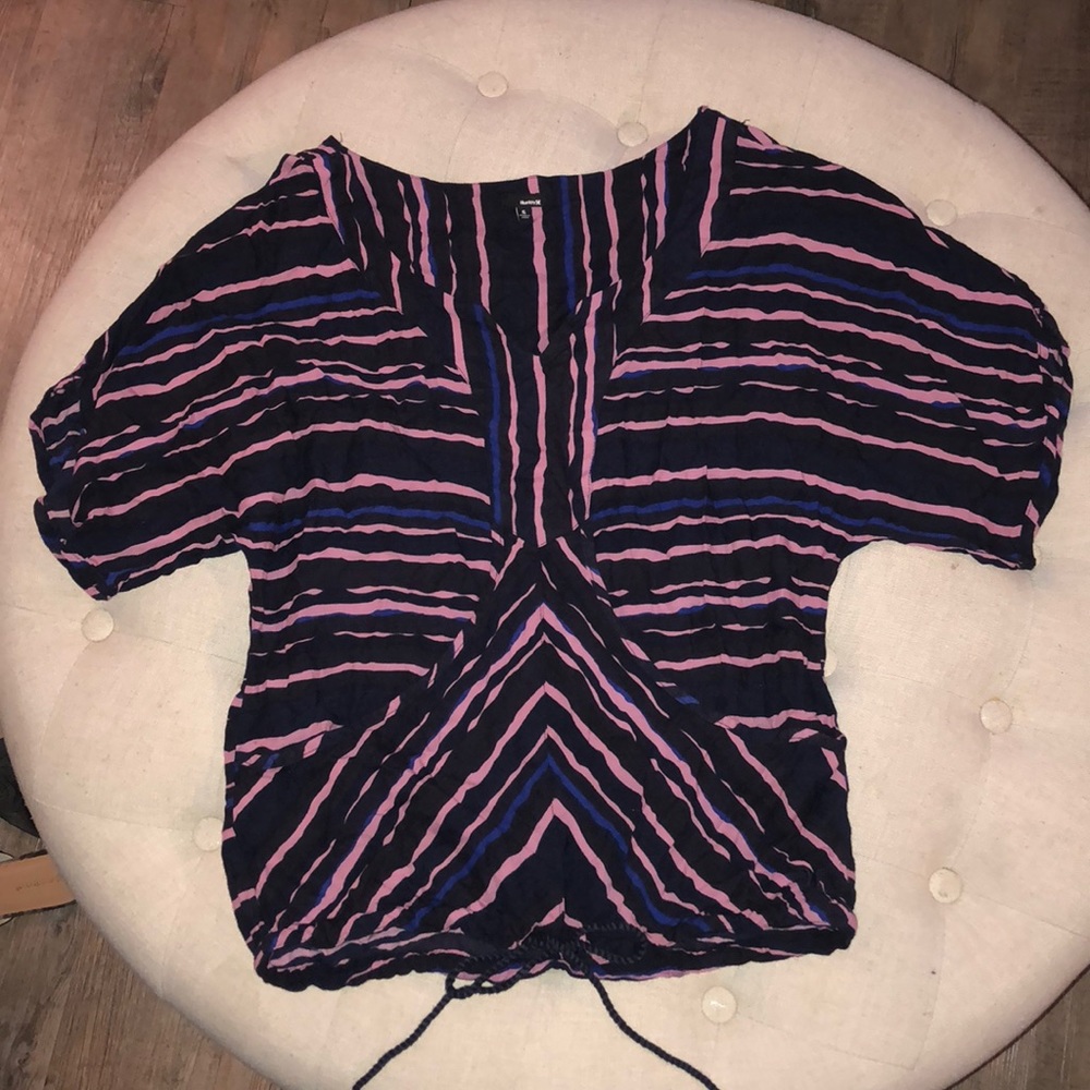 Hurley top